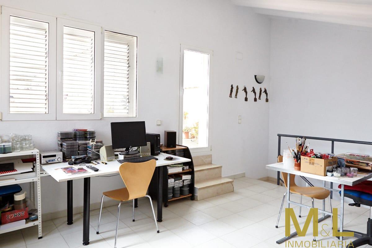 For sale of house in Puig
