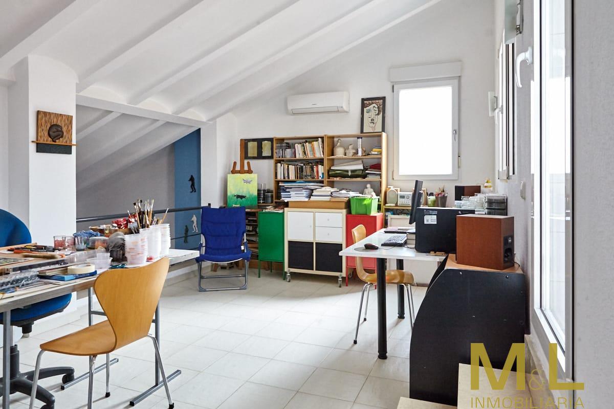 For sale of house in Puig
