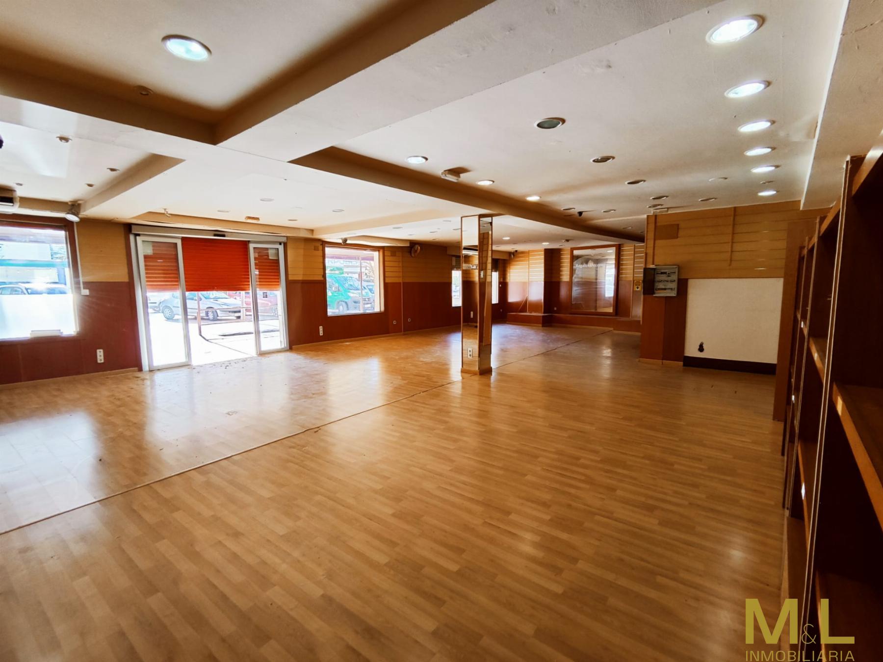 Venta de local comercial en La Pobla de Farnals