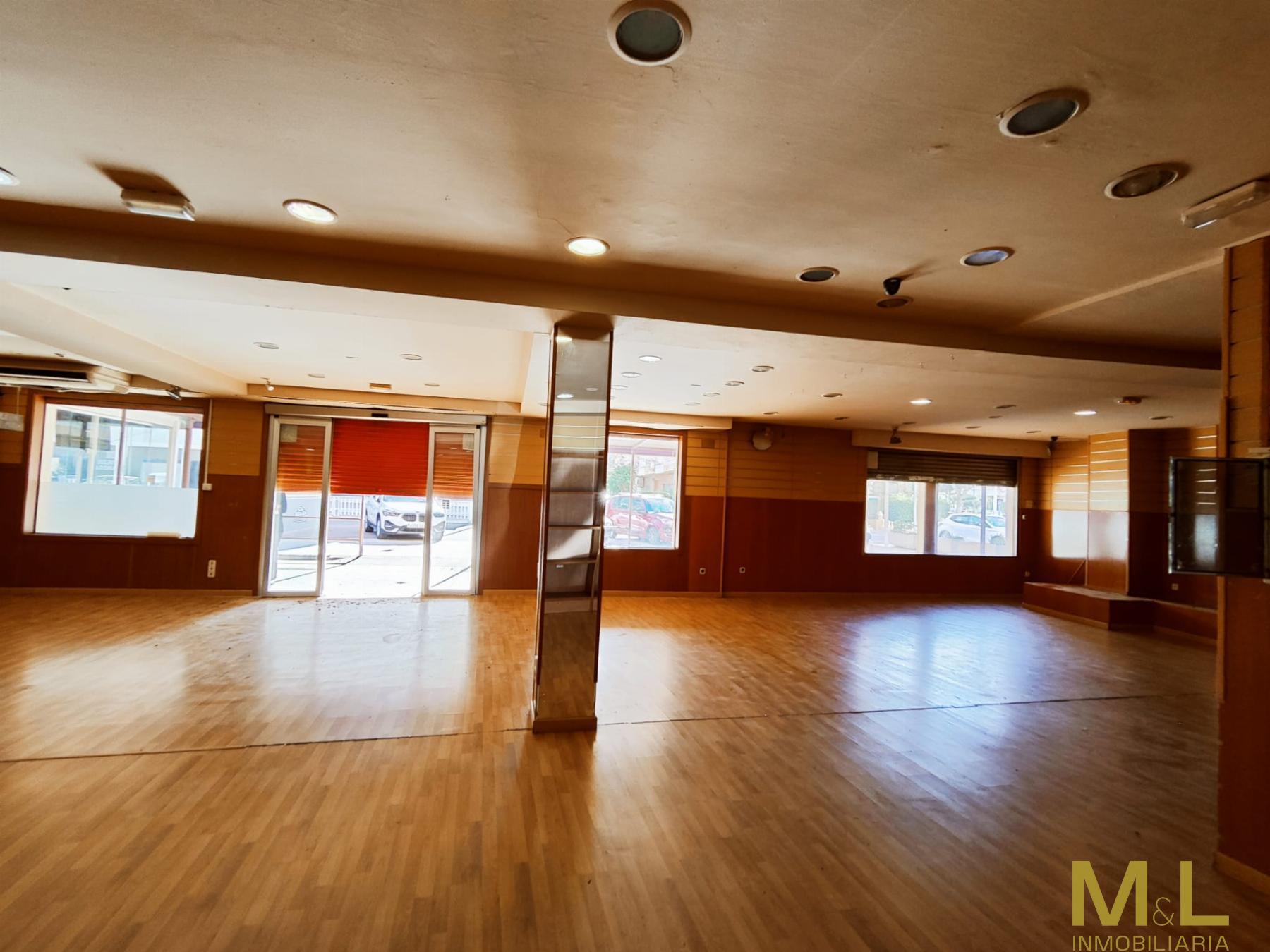 For sale of commercial in La Pobla de Farnals