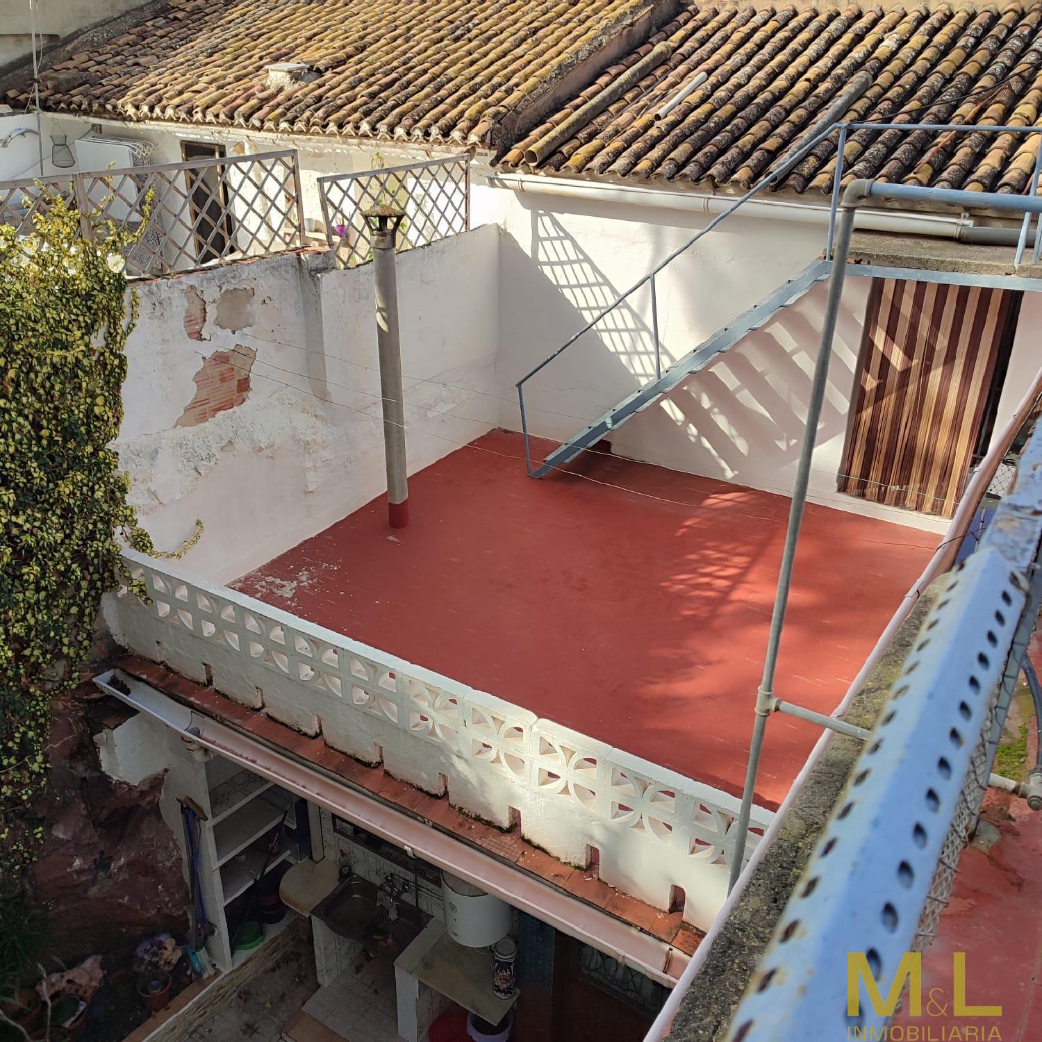 For sale of house in Puig