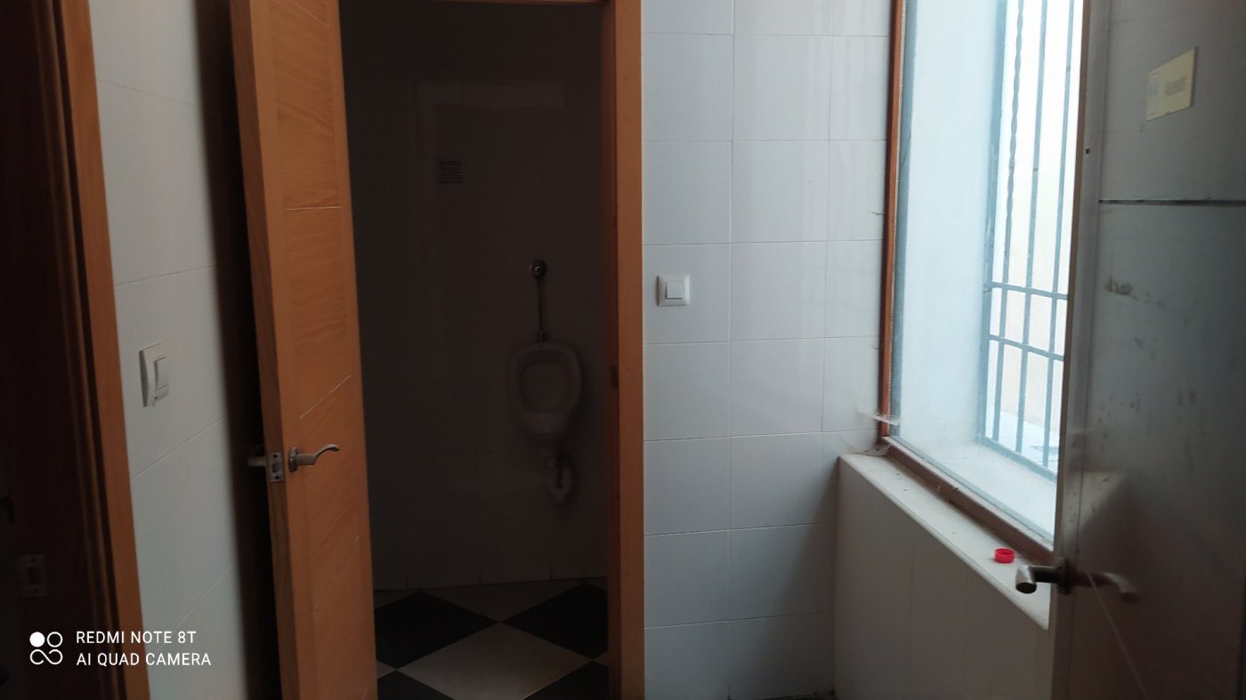 For sale of commercial in Córdoba
