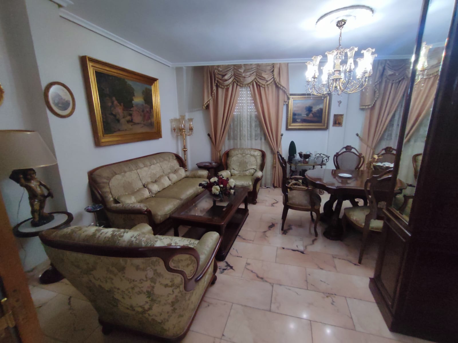For sale of flat in Córdoba