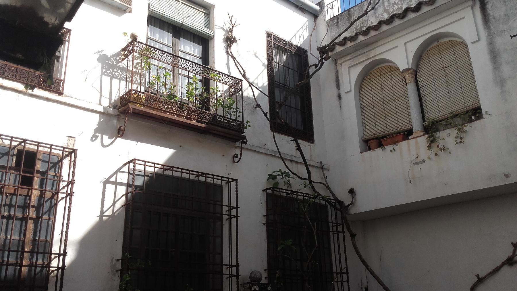 For sale of house in Córdoba