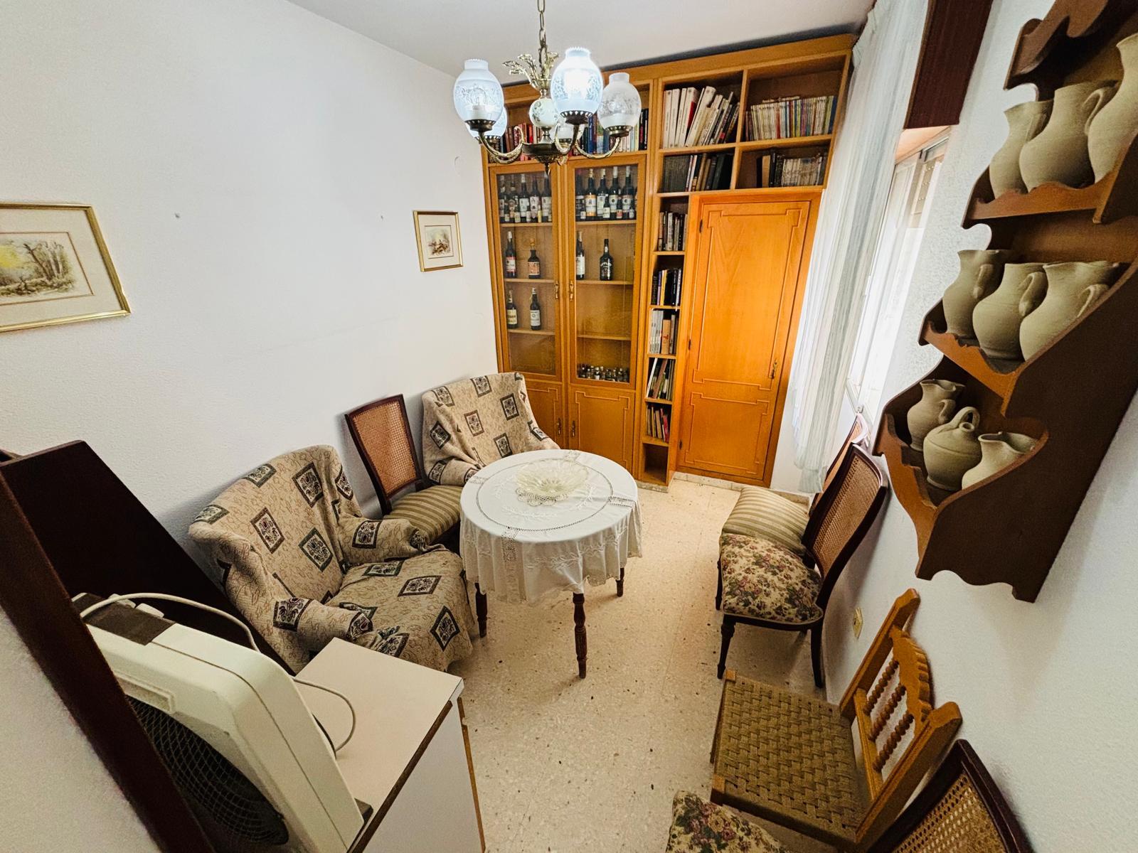 For sale of flat in Córdoba