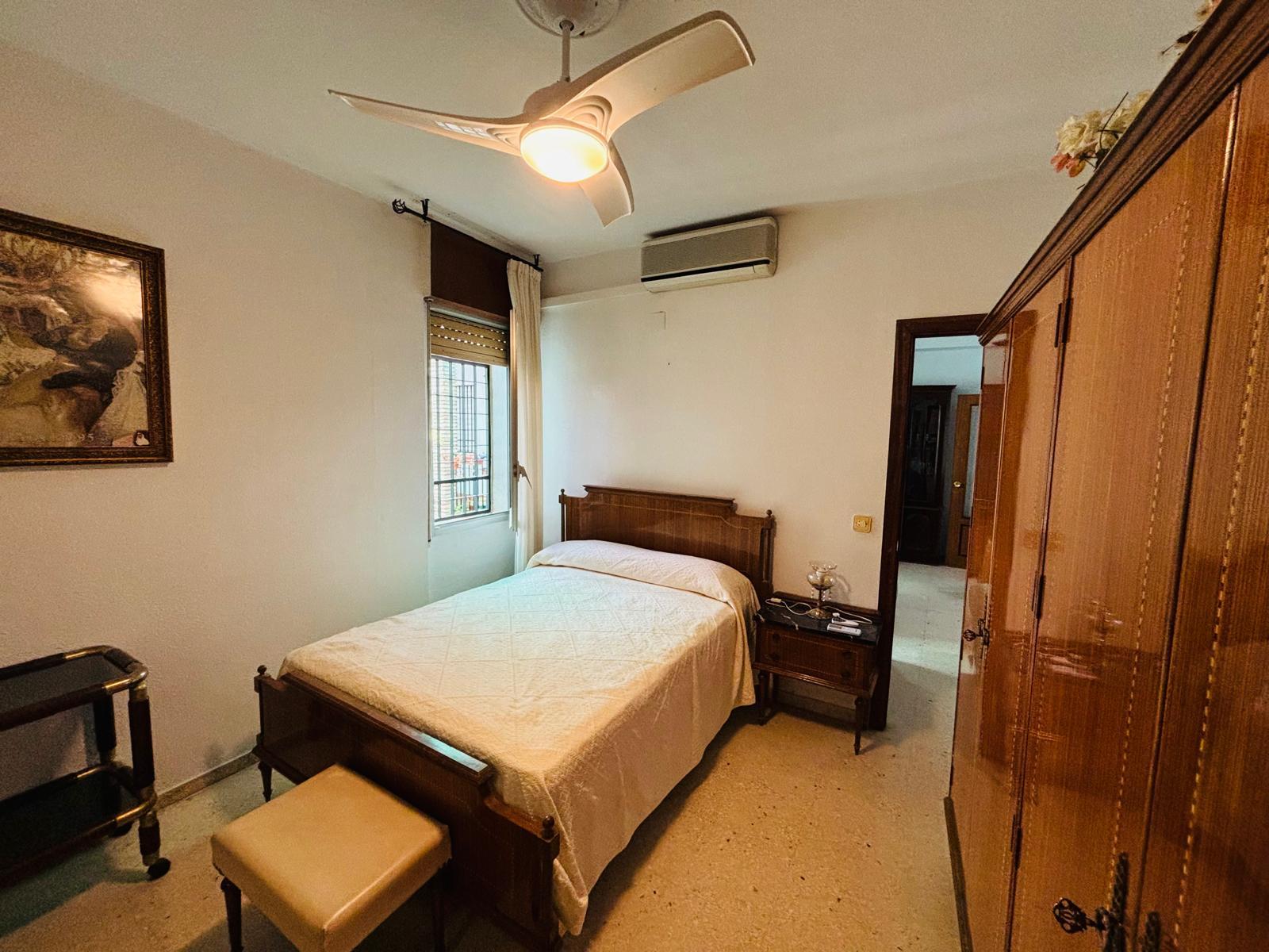 For sale of flat in Córdoba