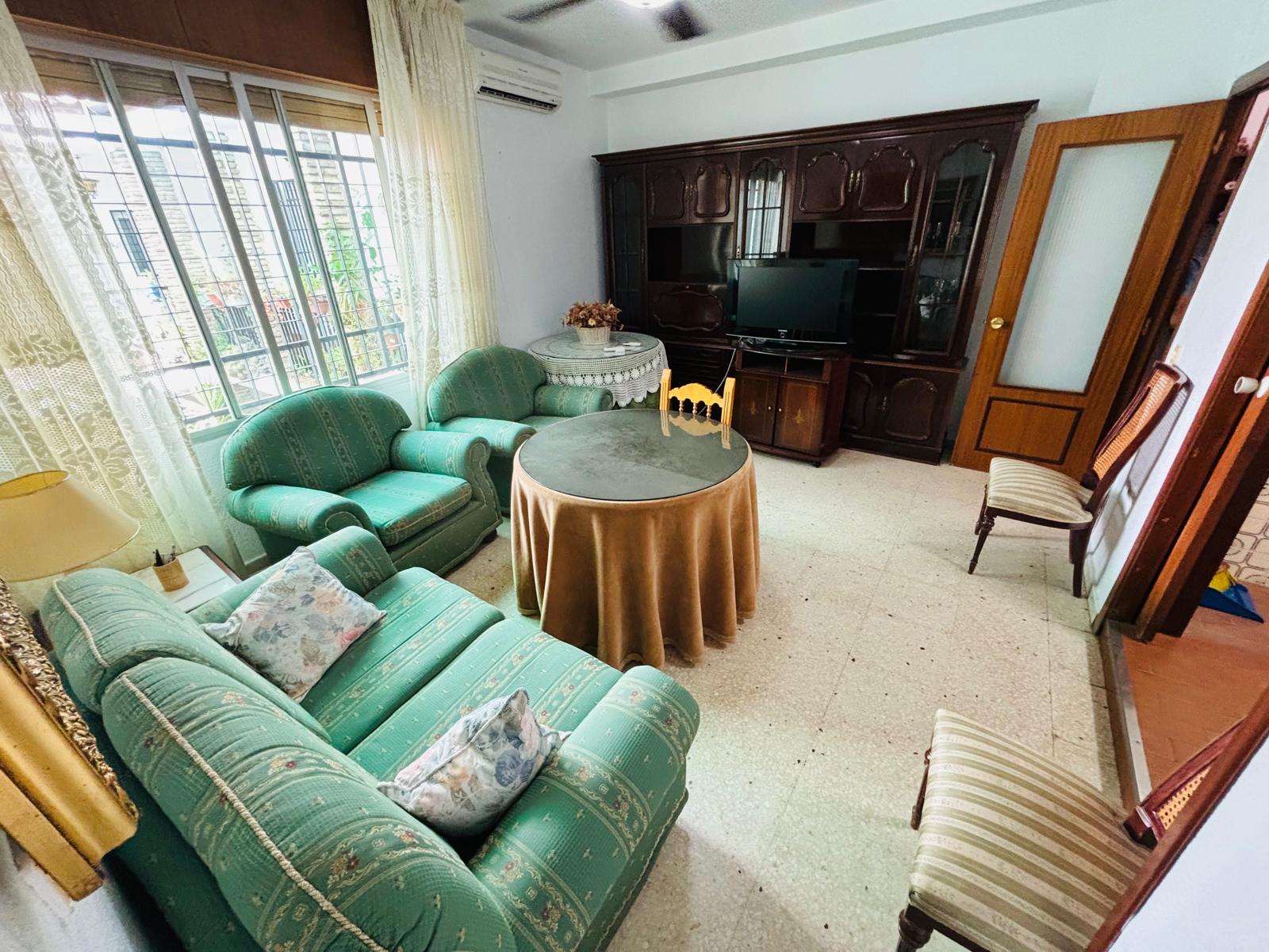For sale of flat in Córdoba