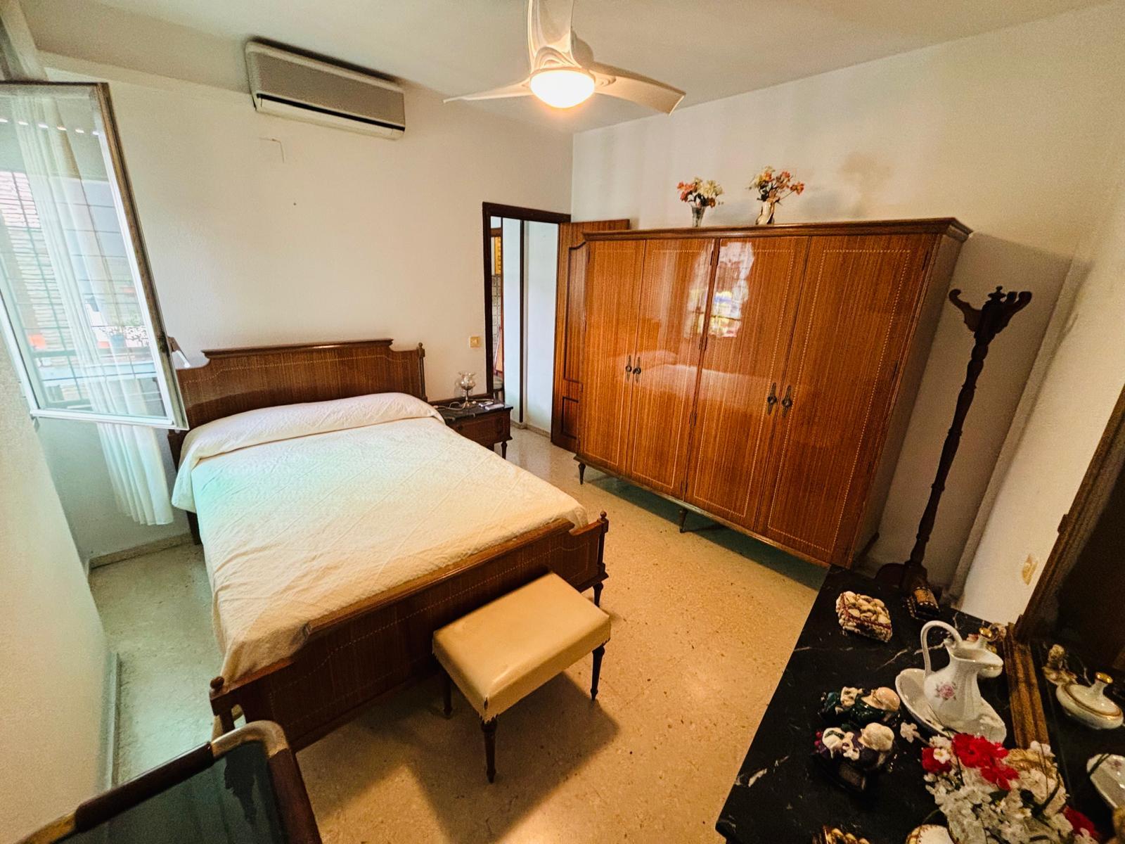 For sale of flat in Córdoba