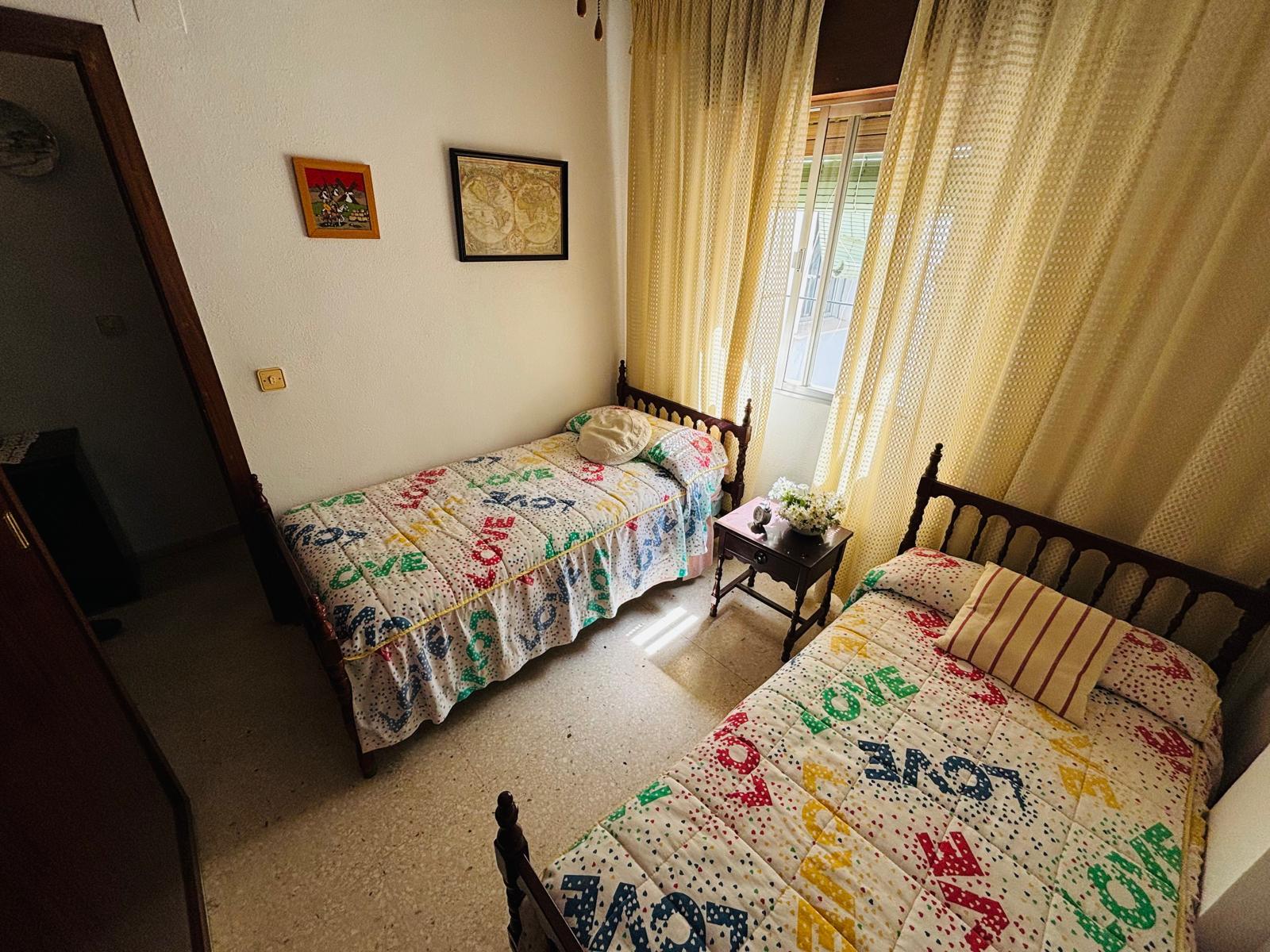 For sale of flat in Córdoba