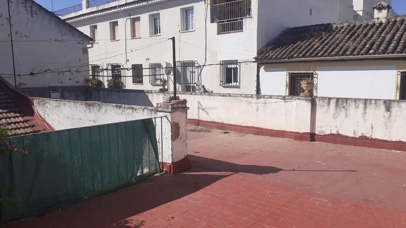 For sale of house in Córdoba