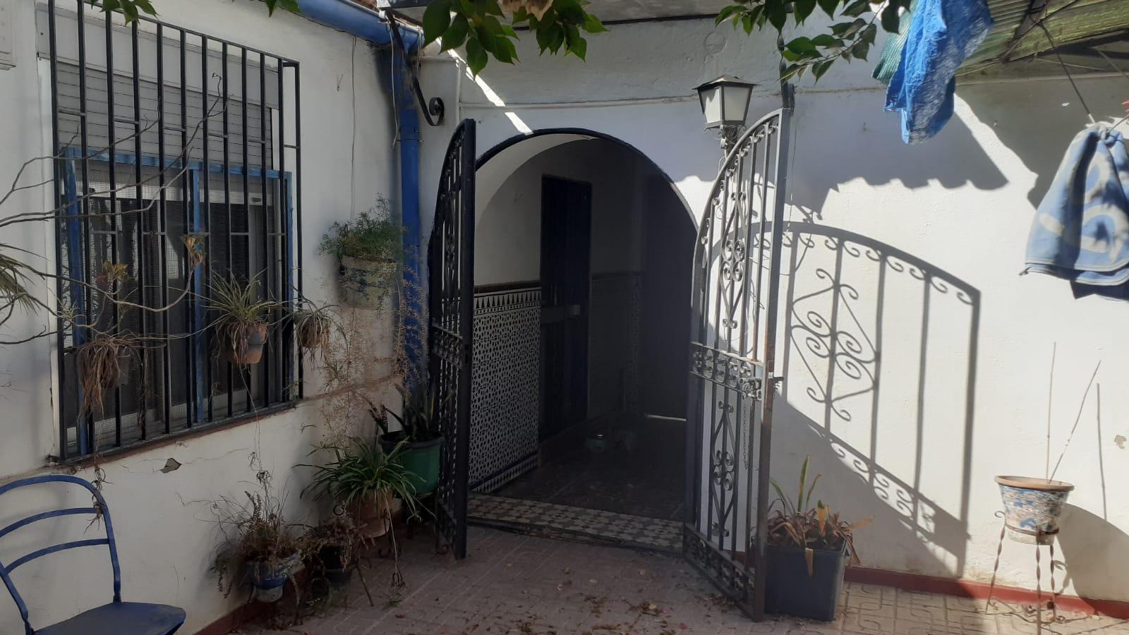 For sale of house in Córdoba