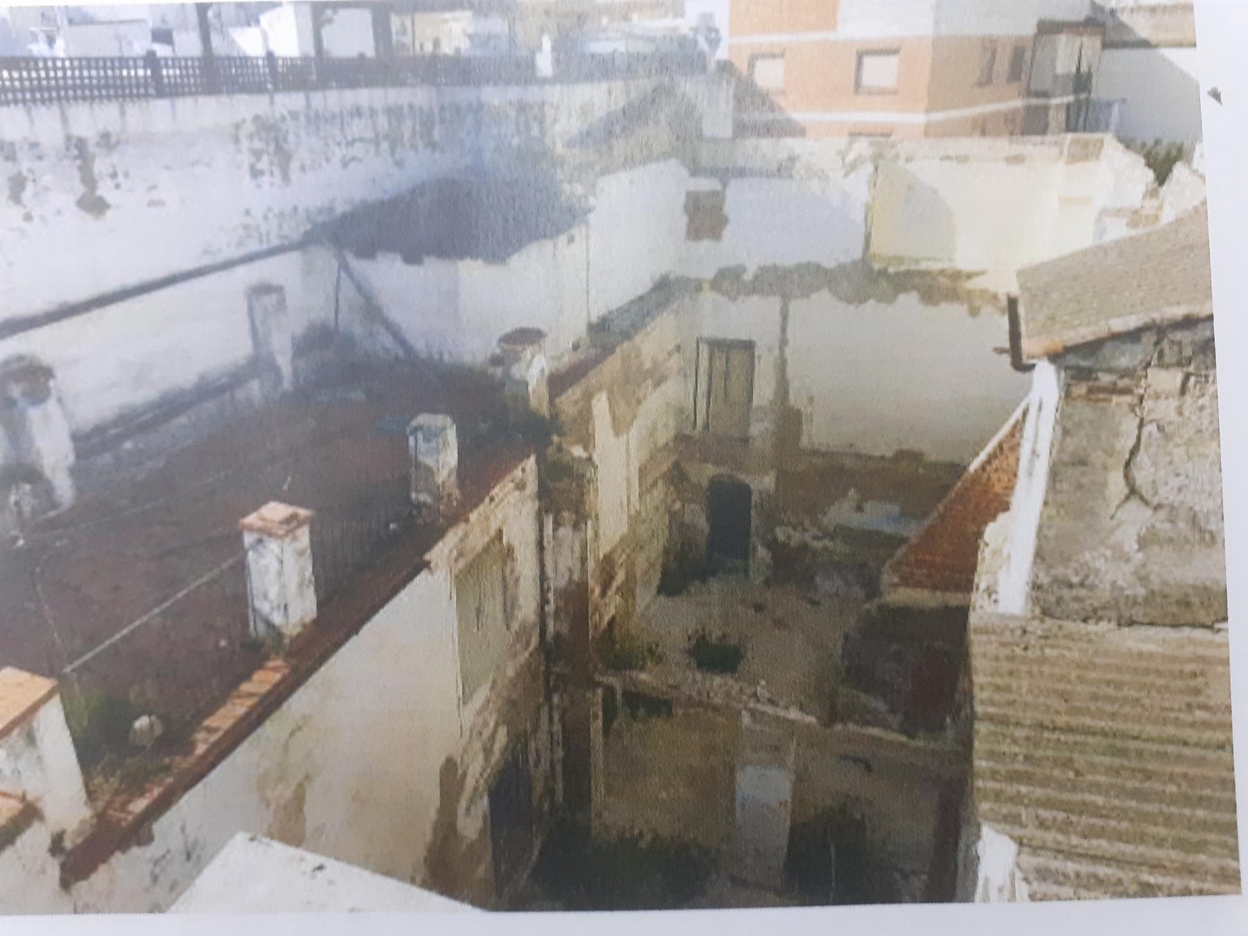 For sale of land in Córdoba