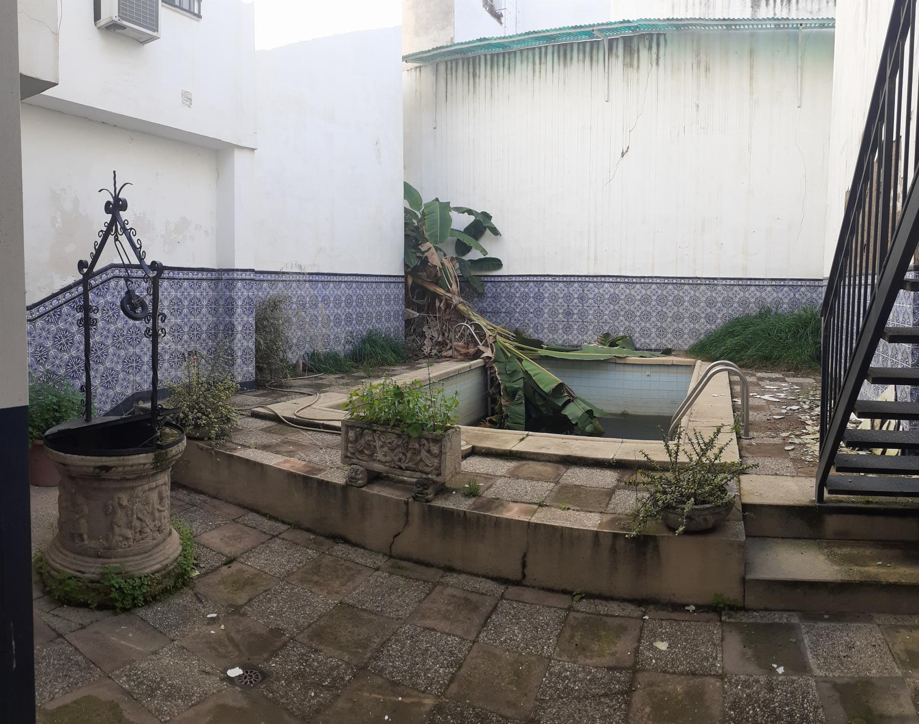 For sale of house in Córdoba