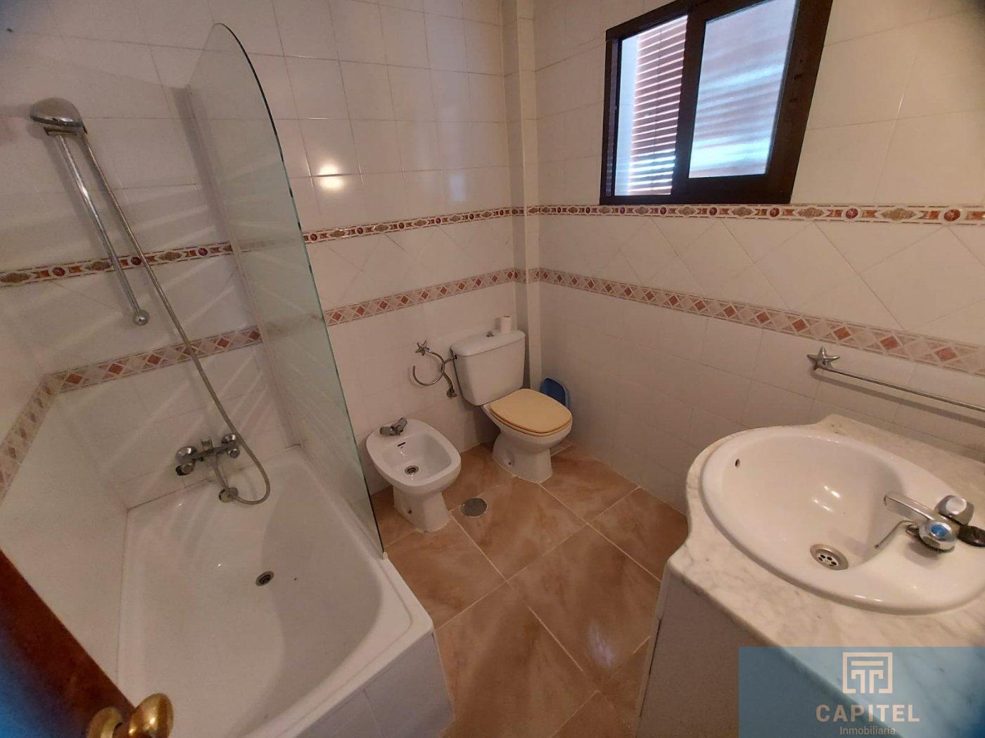 For sale of house in Córdoba