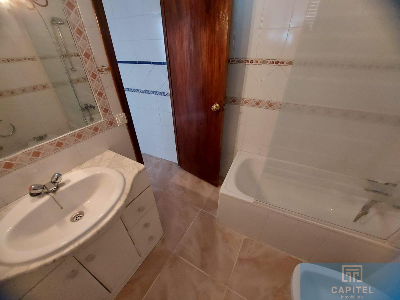 For sale of house in Córdoba