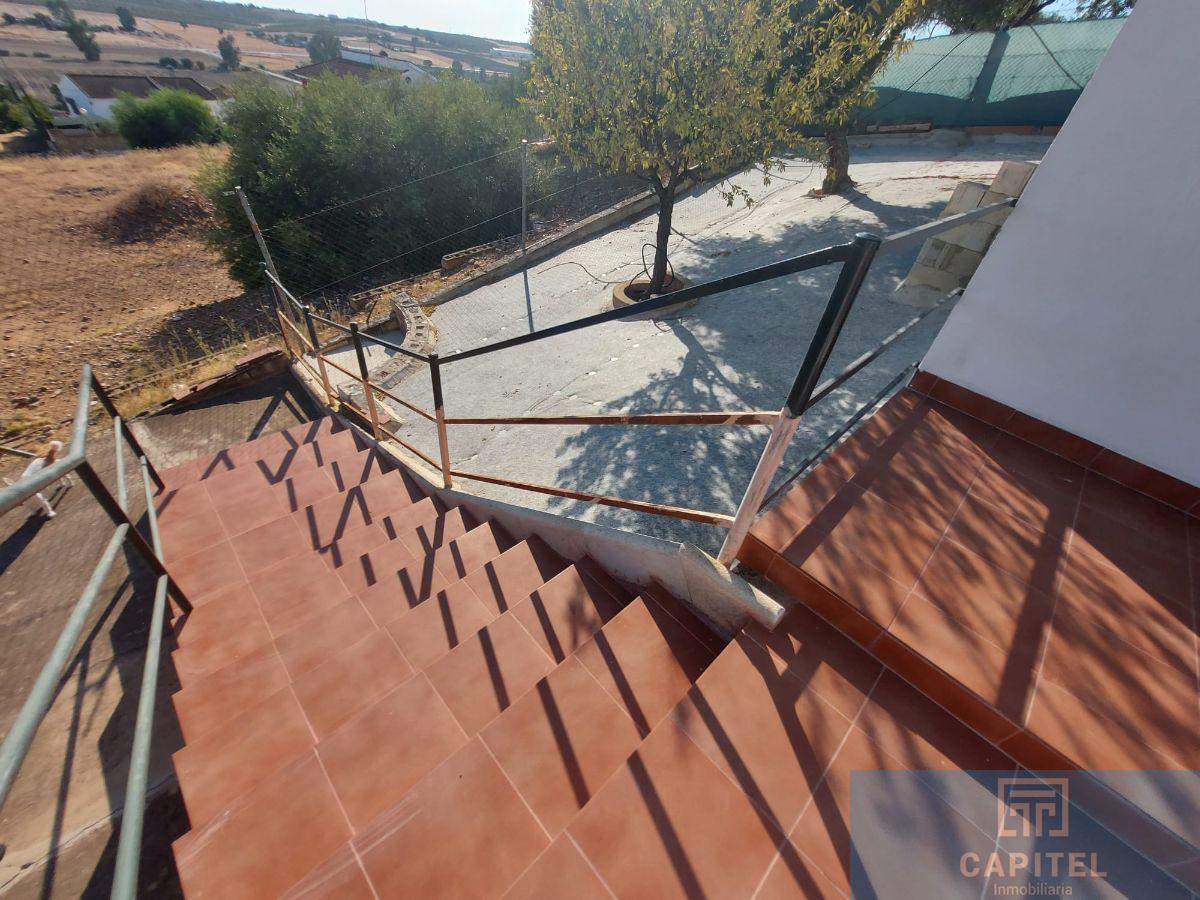 For sale of chalet in Córdoba