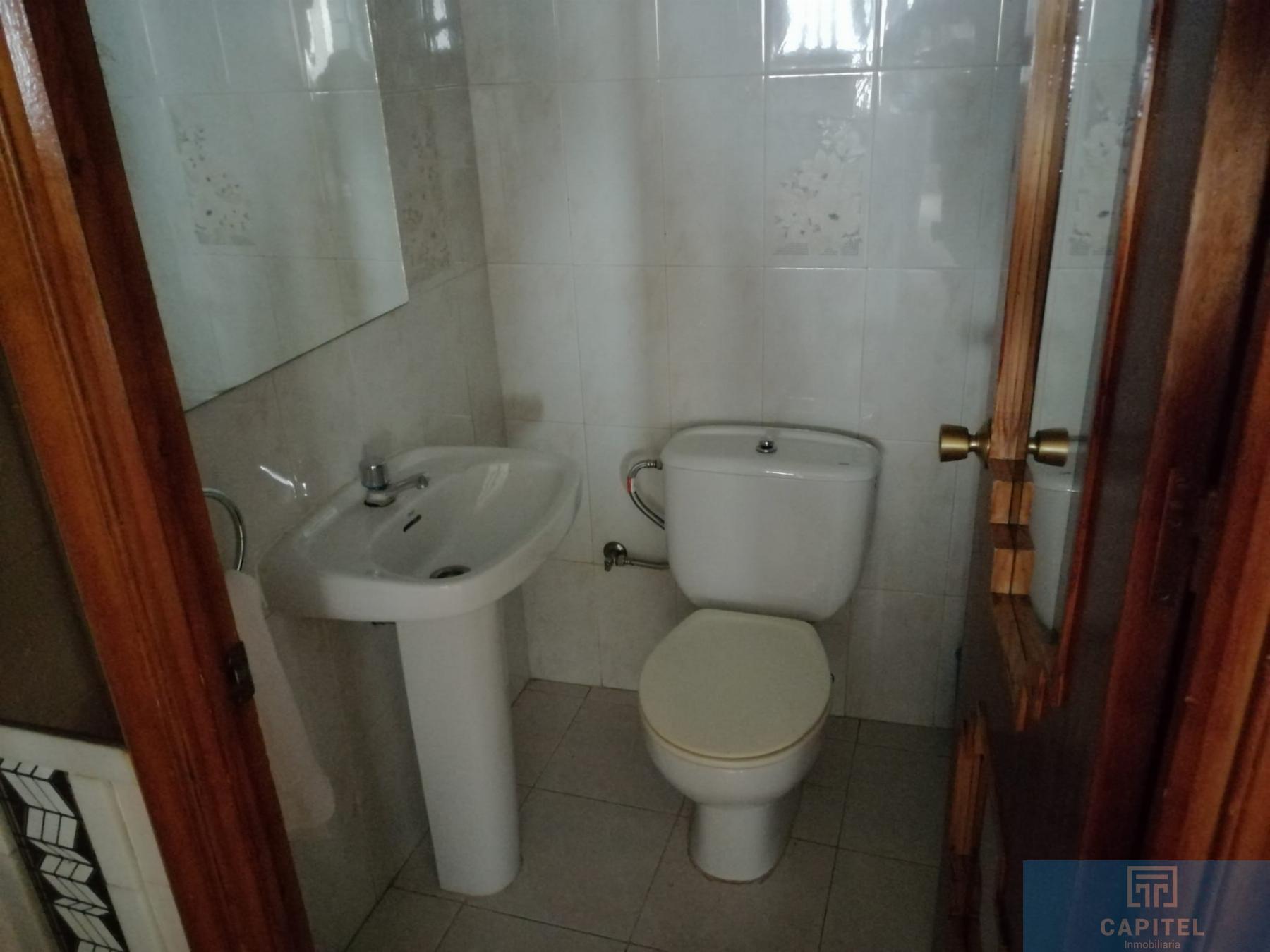 For sale of house in Córdoba