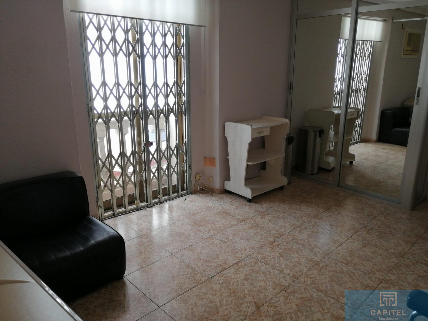 For sale of house in Córdoba