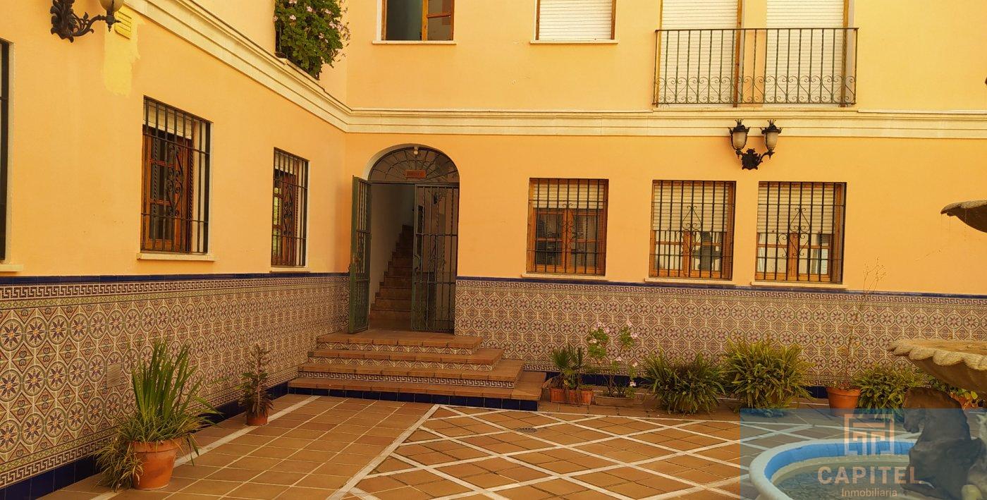 For sale of flat in Córdoba