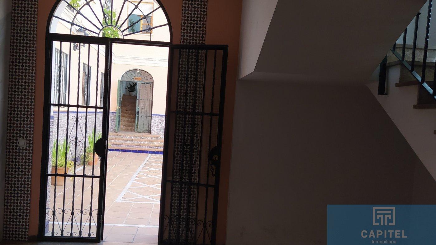 For sale of flat in Córdoba