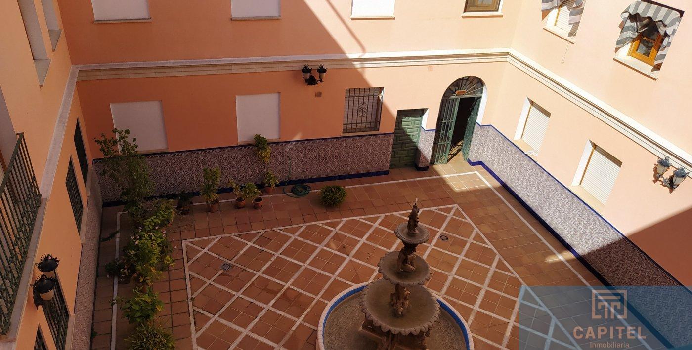 For sale of flat in Córdoba