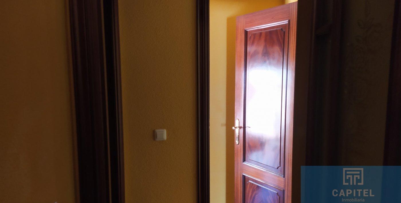 For sale of flat in Córdoba