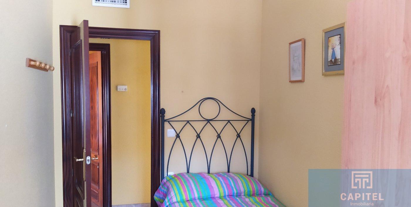 For sale of flat in Córdoba