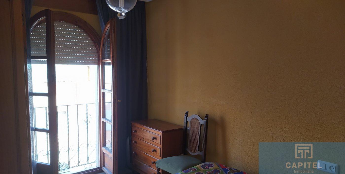 For sale of flat in Córdoba
