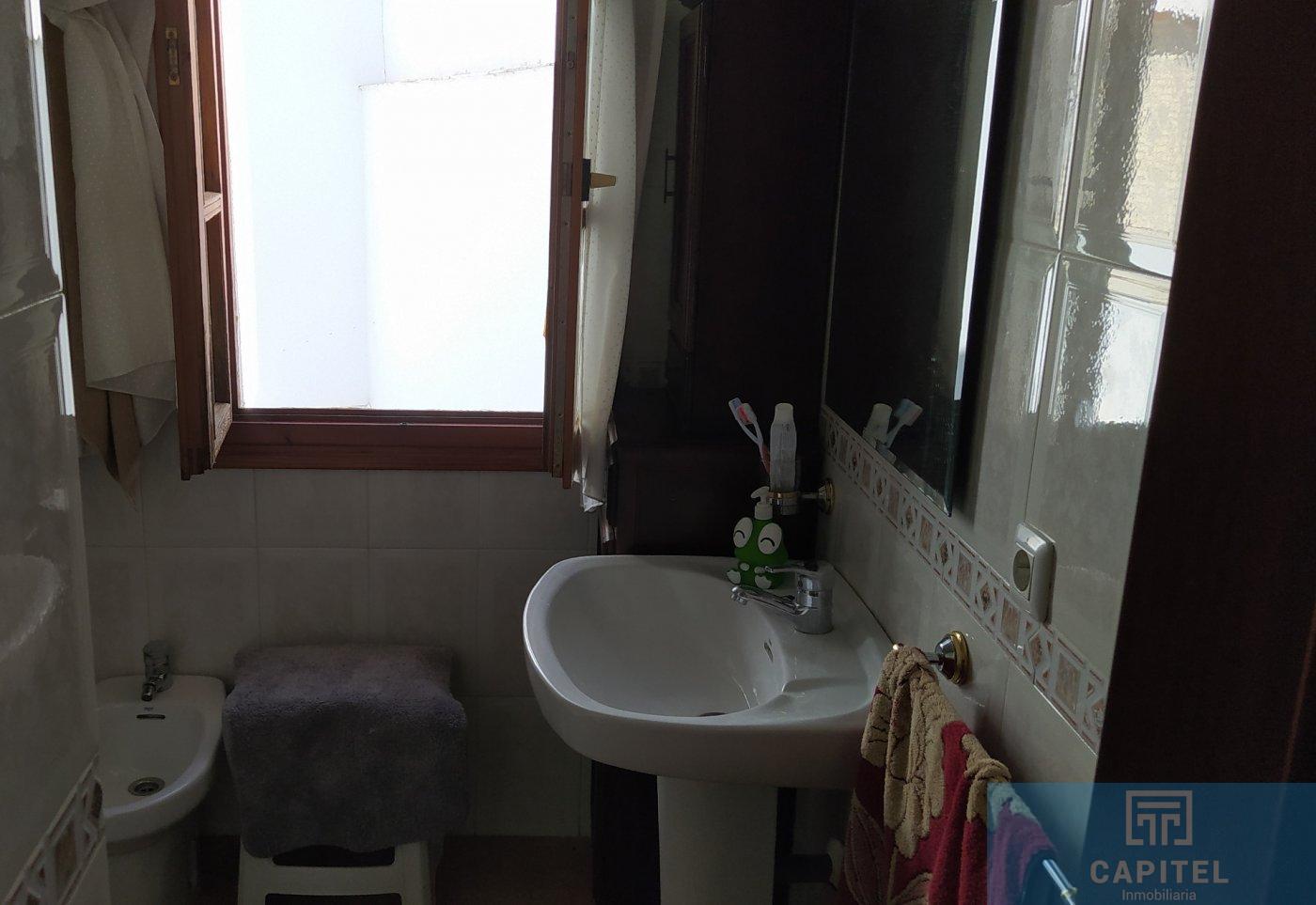 For sale of flat in Córdoba