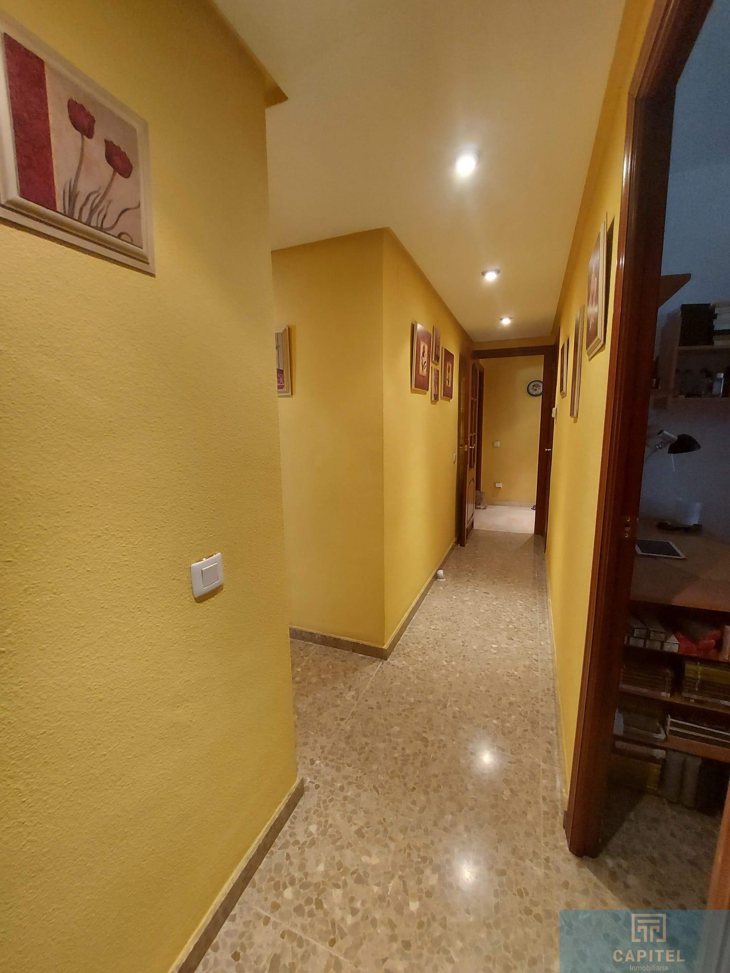 For sale of flat in Córdoba