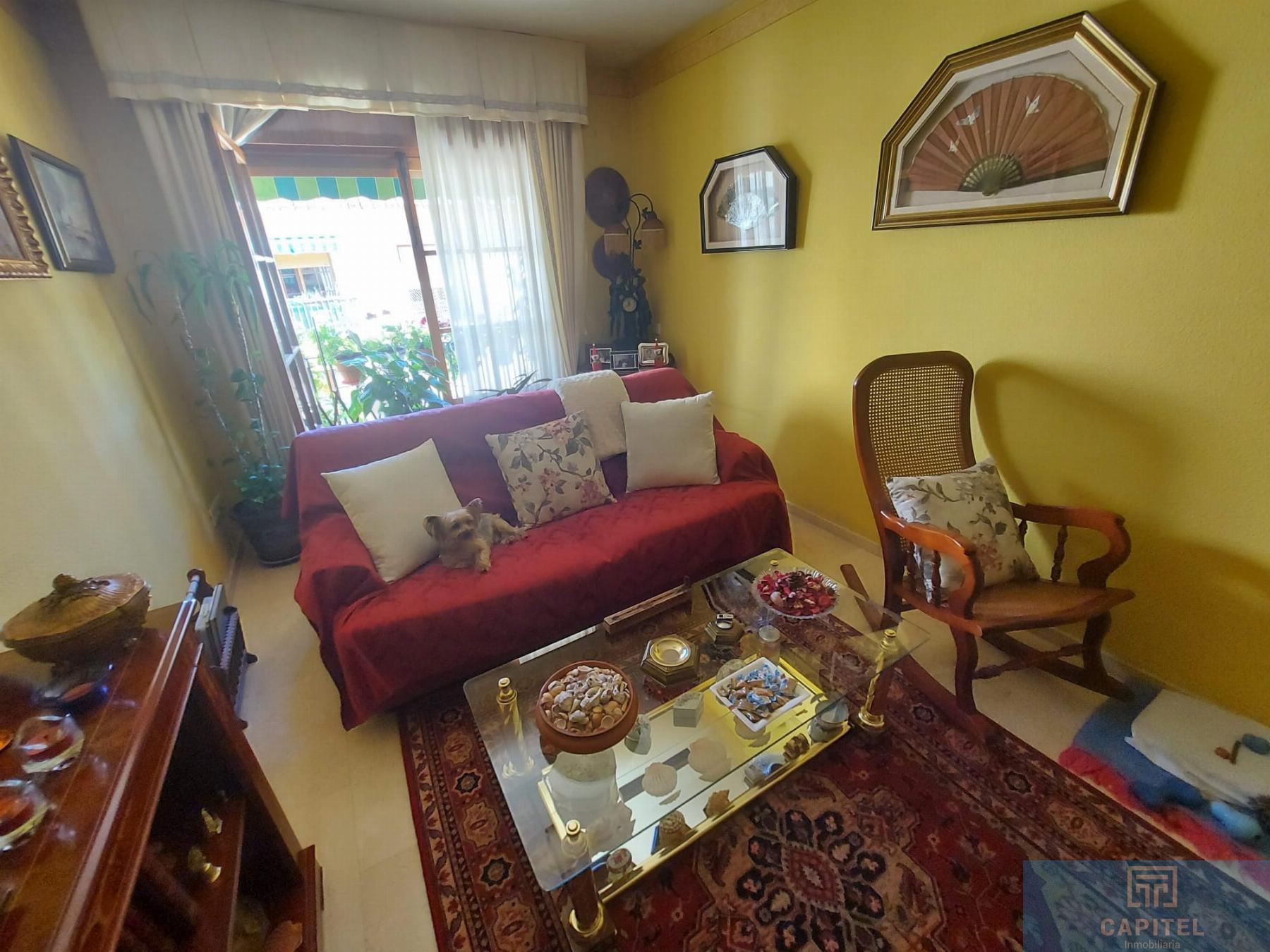 For sale of flat in Córdoba