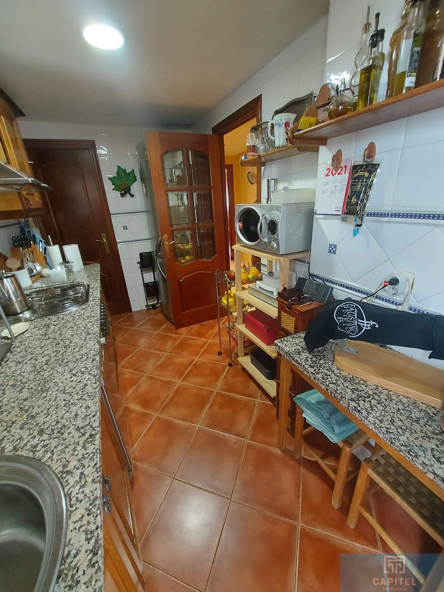 For sale of flat in Córdoba