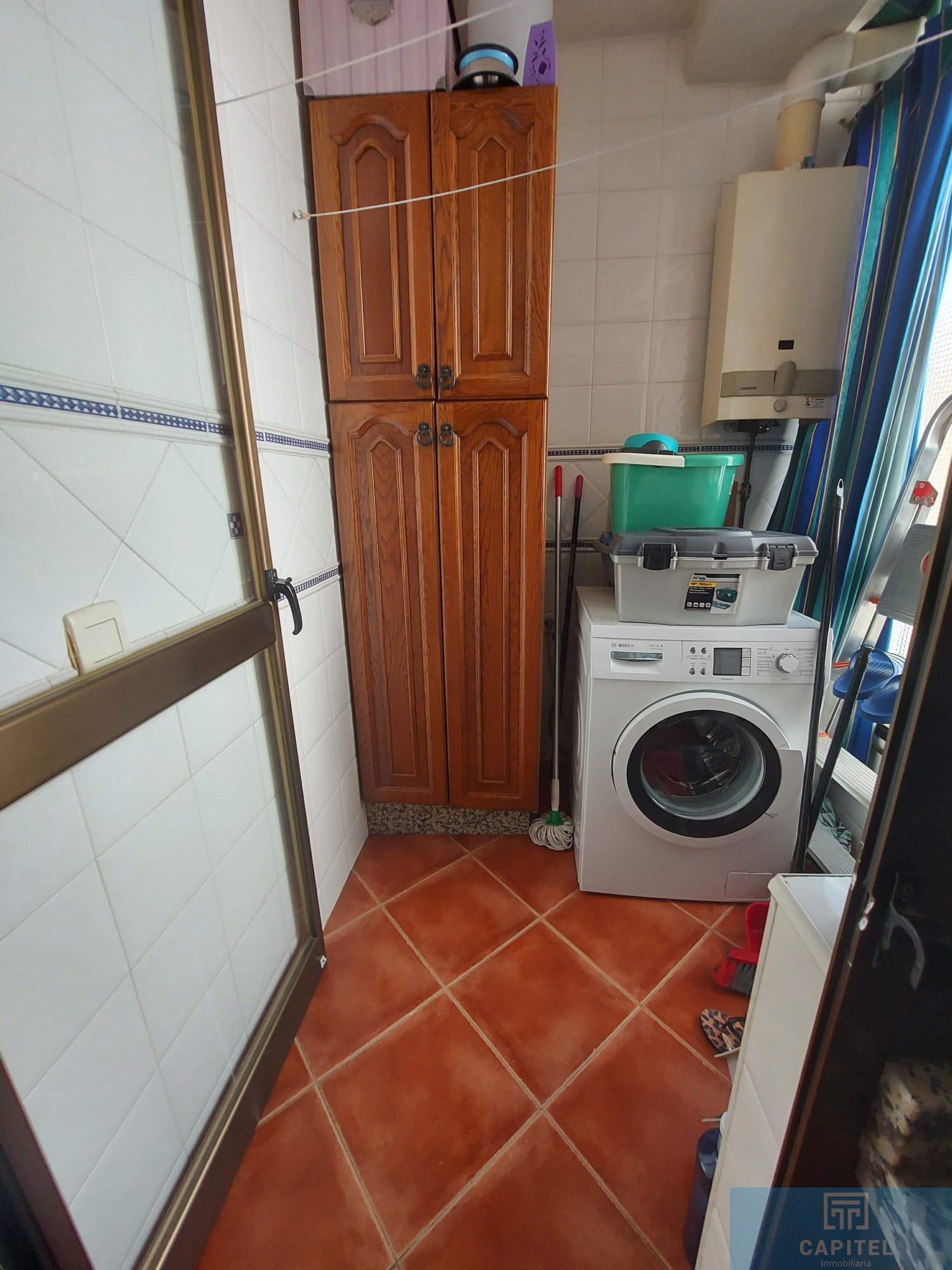 For sale of flat in Córdoba