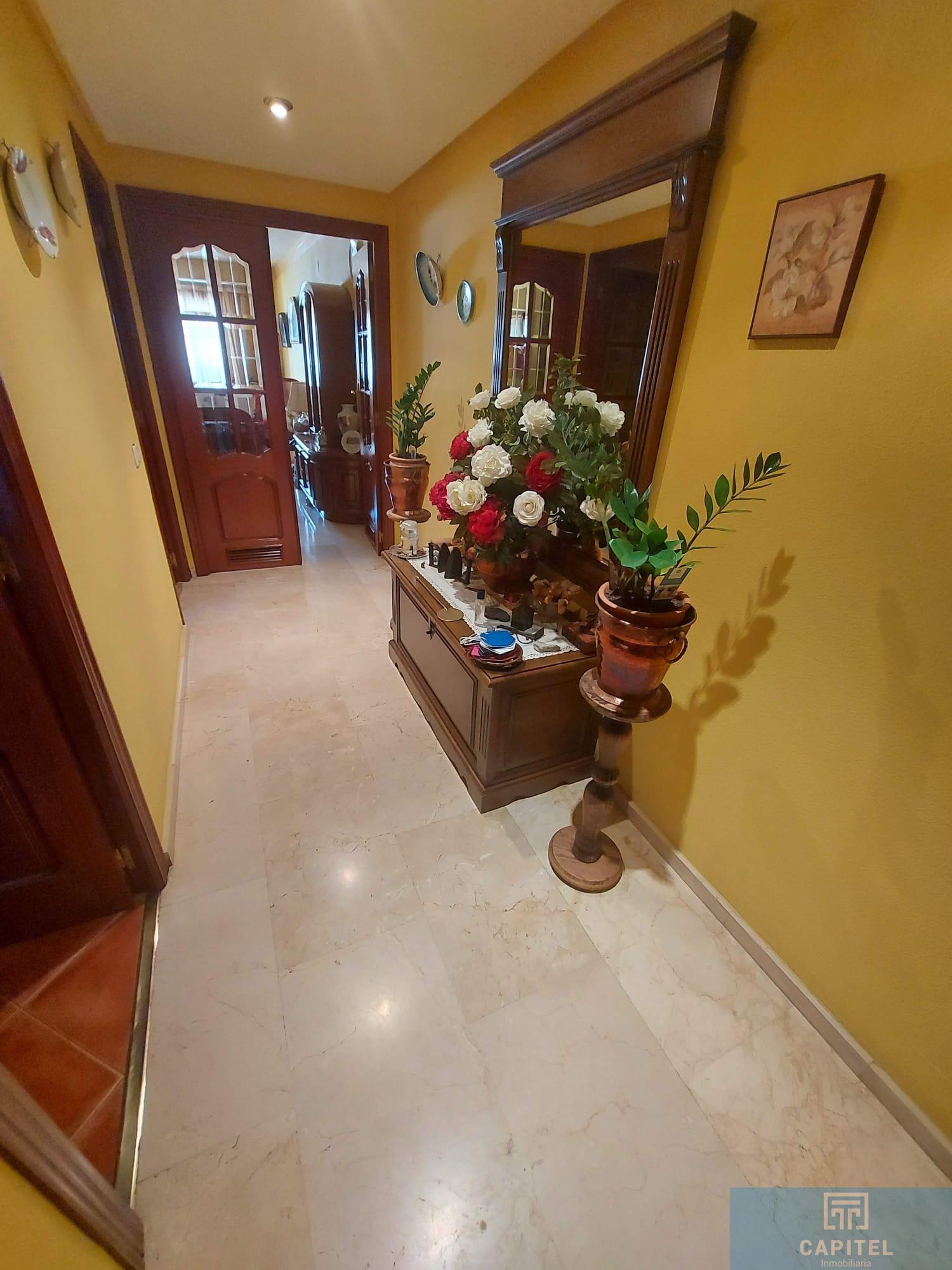 For sale of flat in Córdoba