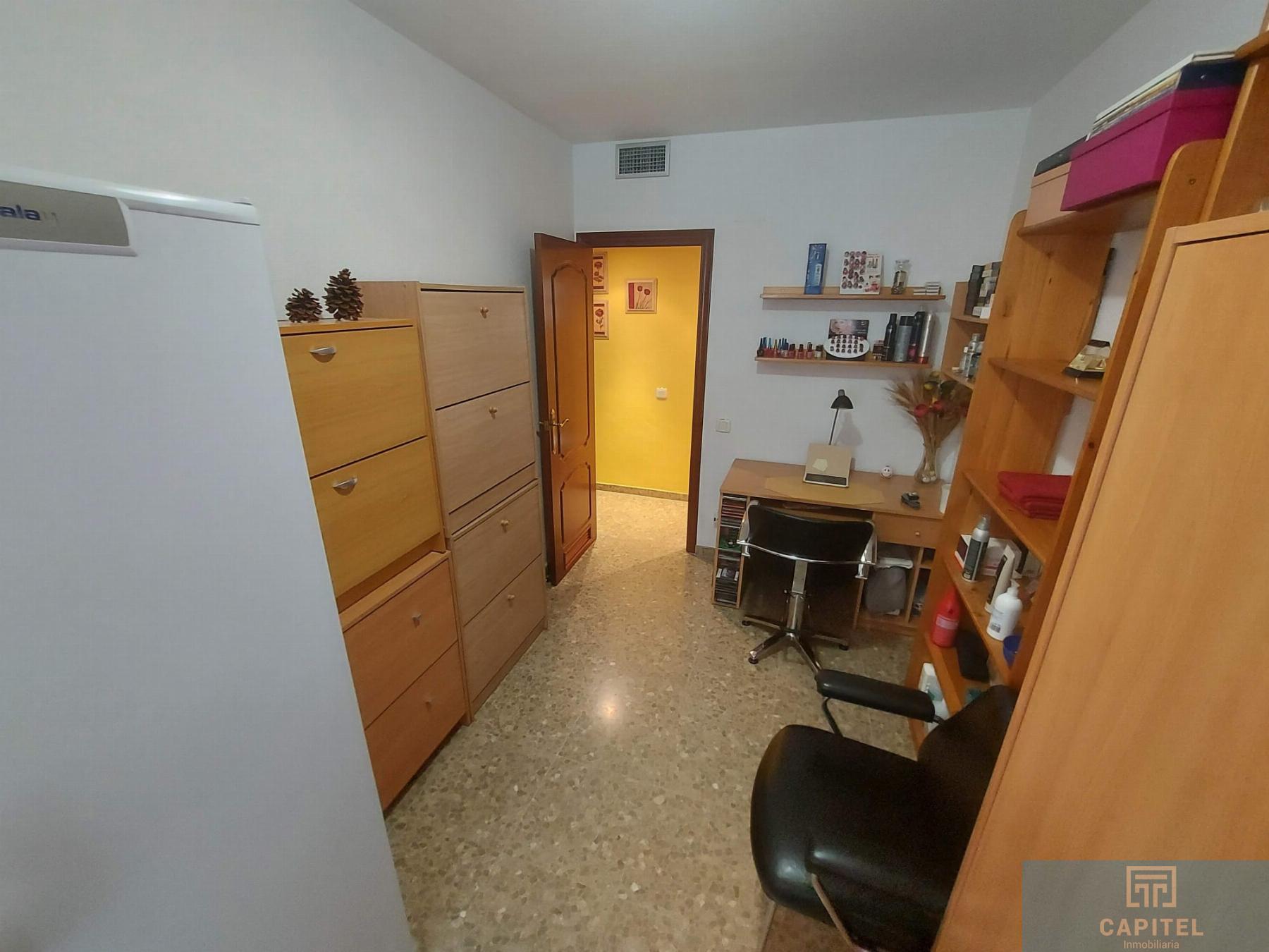 For sale of flat in Córdoba