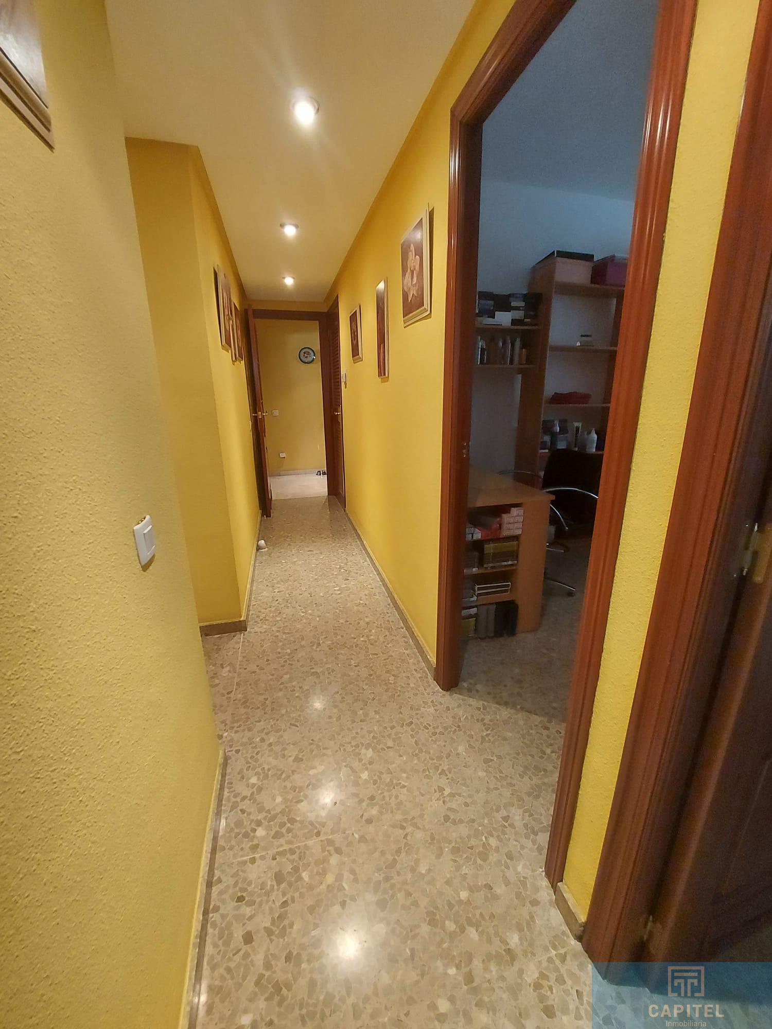 For sale of flat in Córdoba