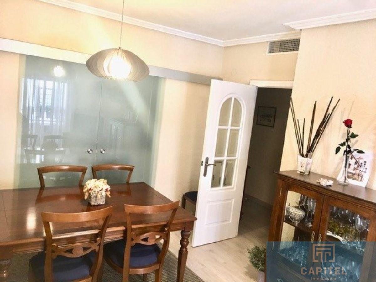 For sale of flat in Córdoba