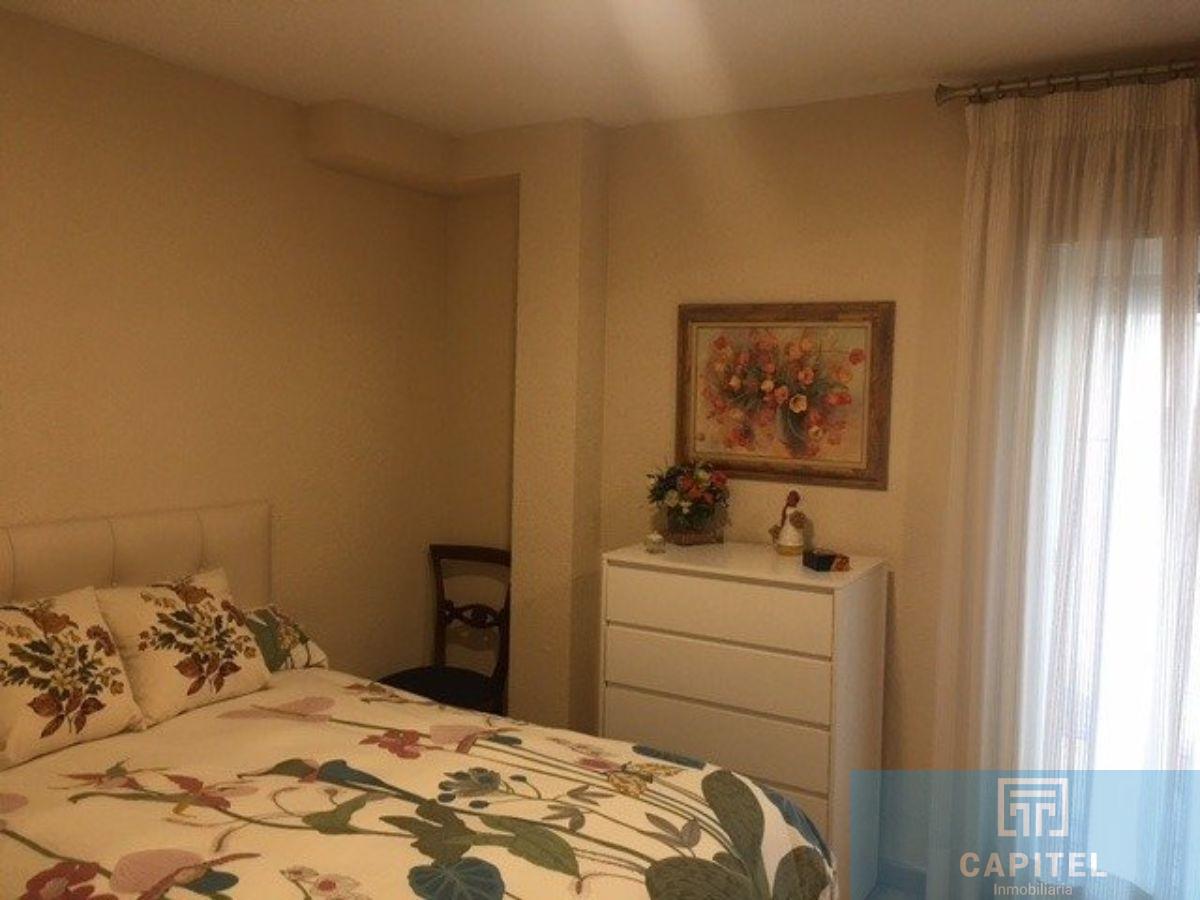 For sale of flat in Córdoba