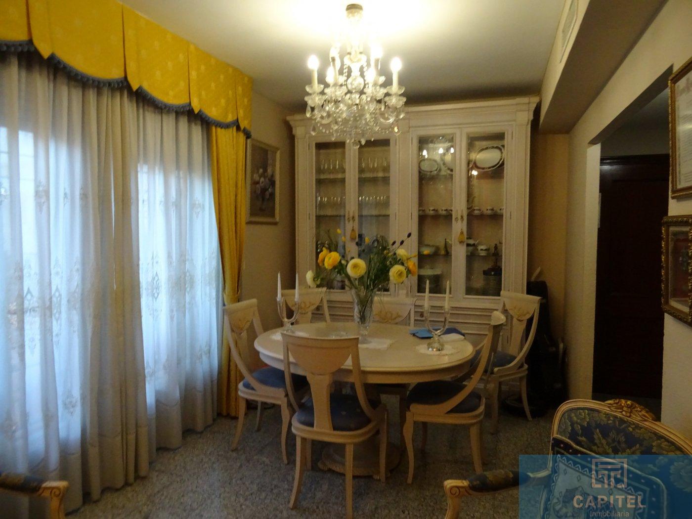 For sale of house in Córdoba