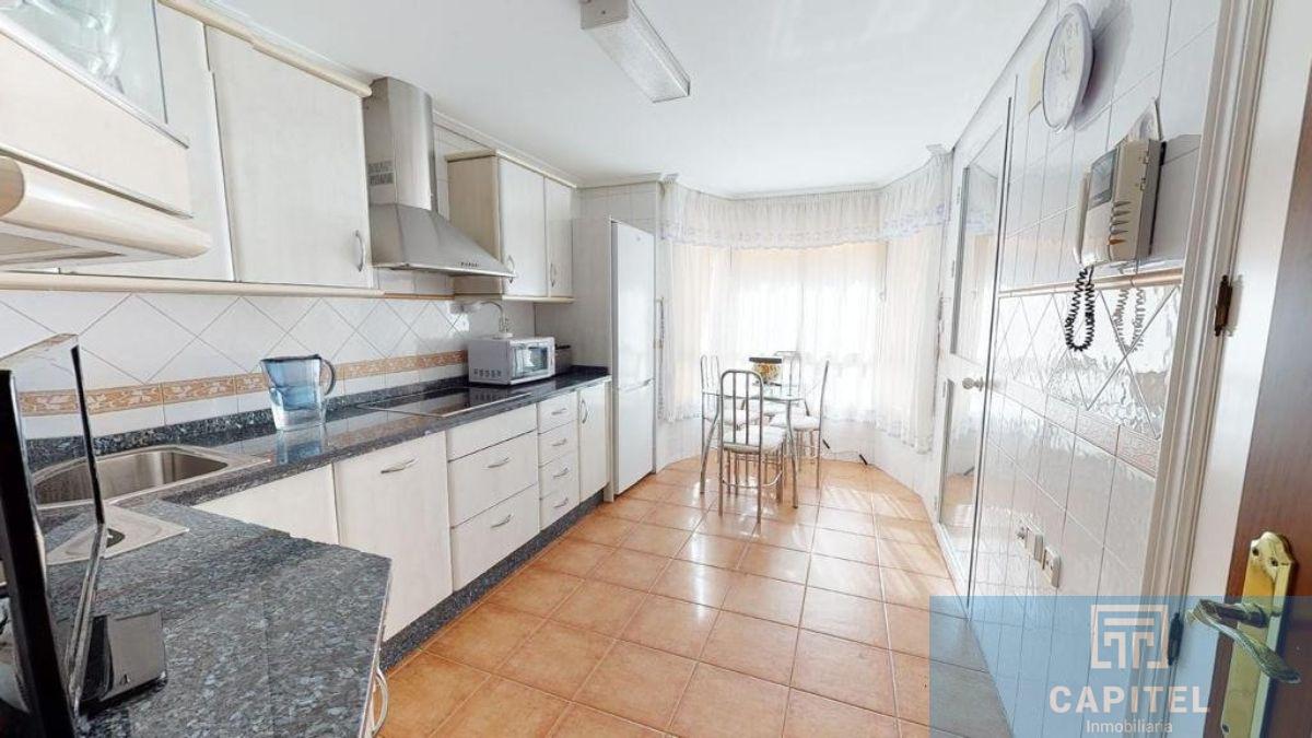 For sale of flat in Córdoba