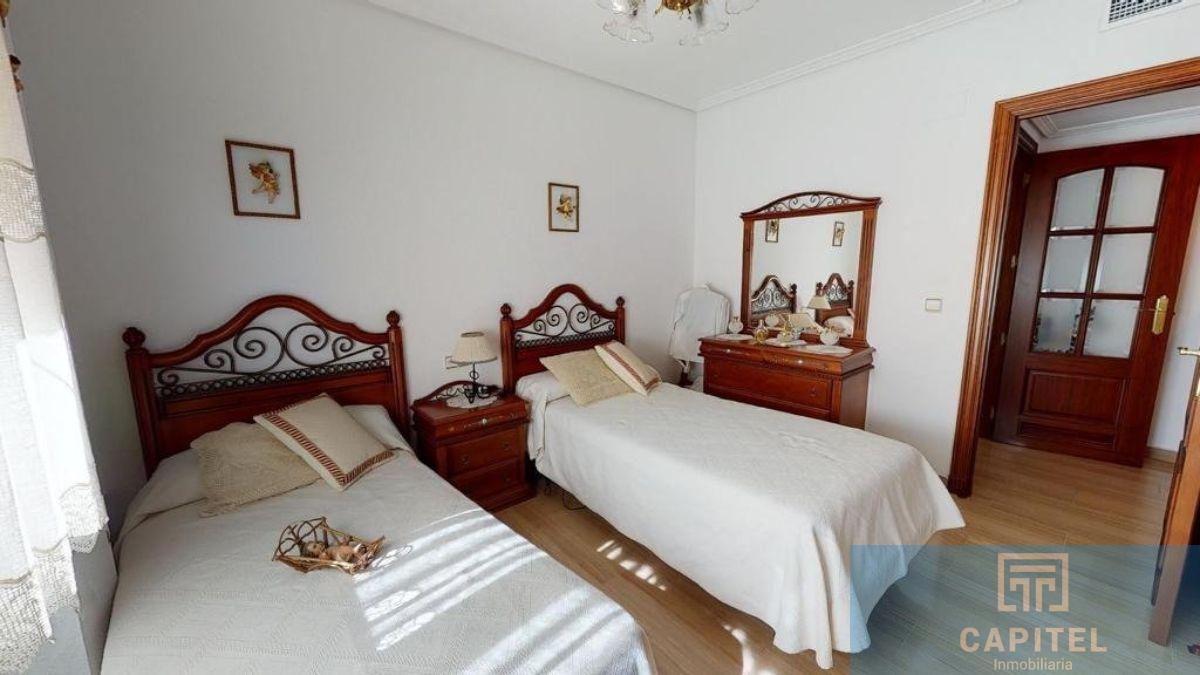 For sale of flat in Córdoba