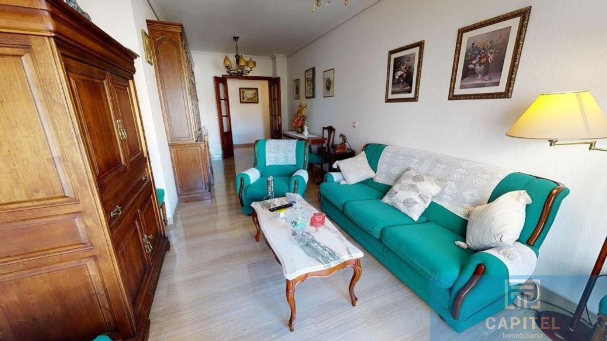 For sale of flat in Córdoba