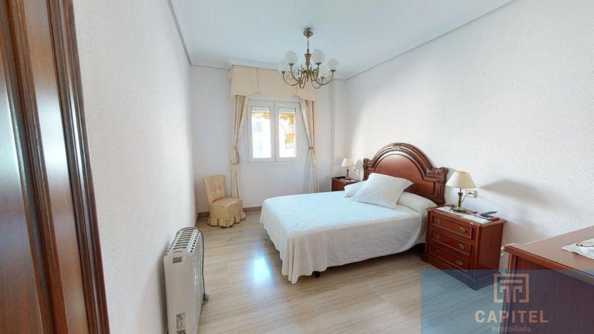 For sale of flat in Córdoba