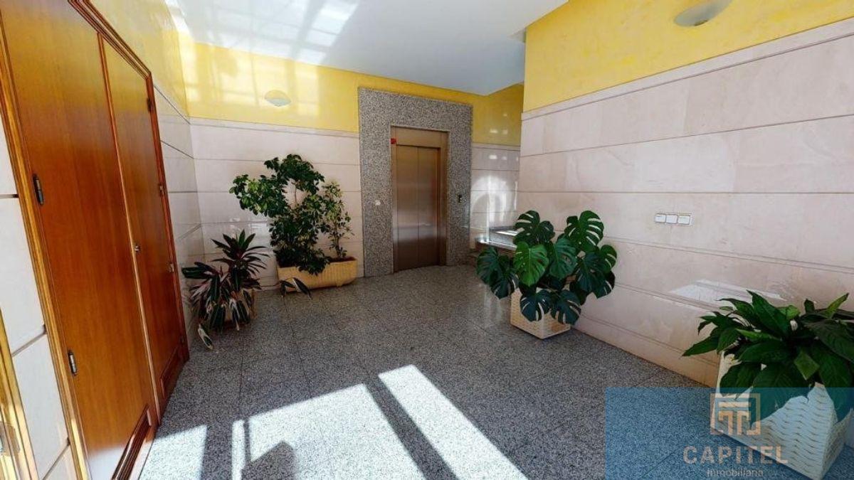 For sale of flat in Córdoba