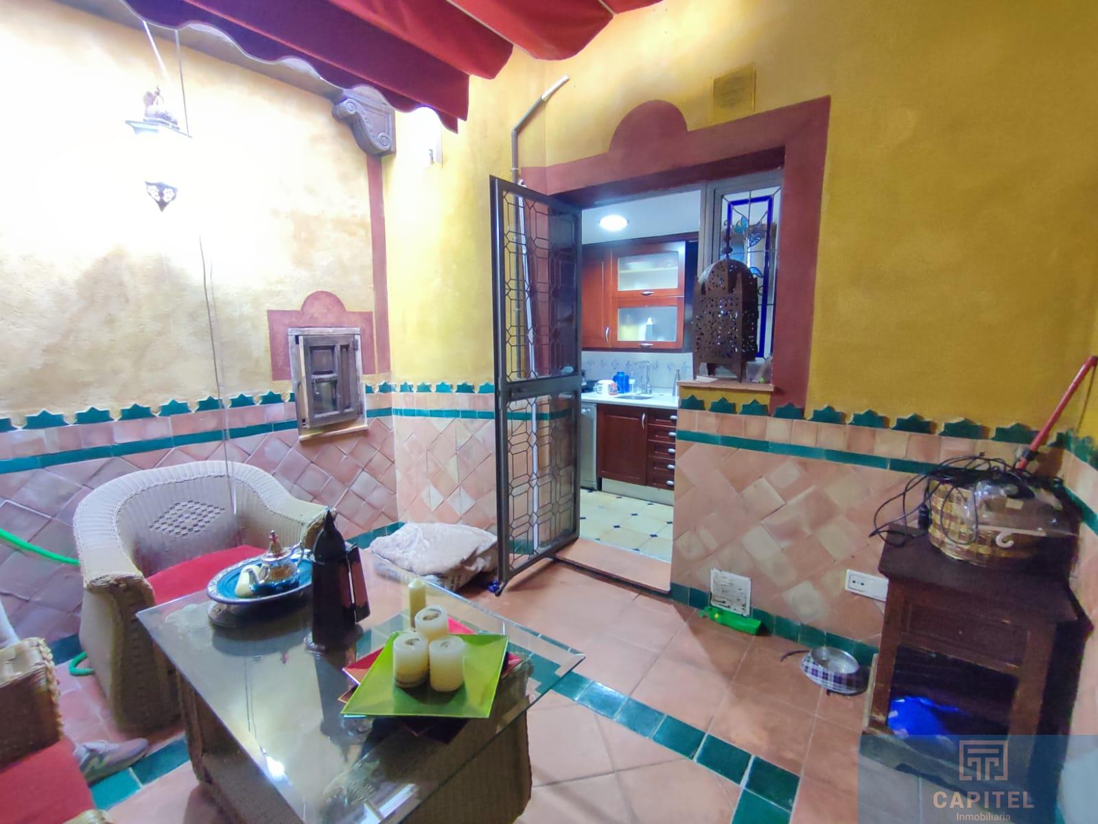 For sale of house in Córdoba