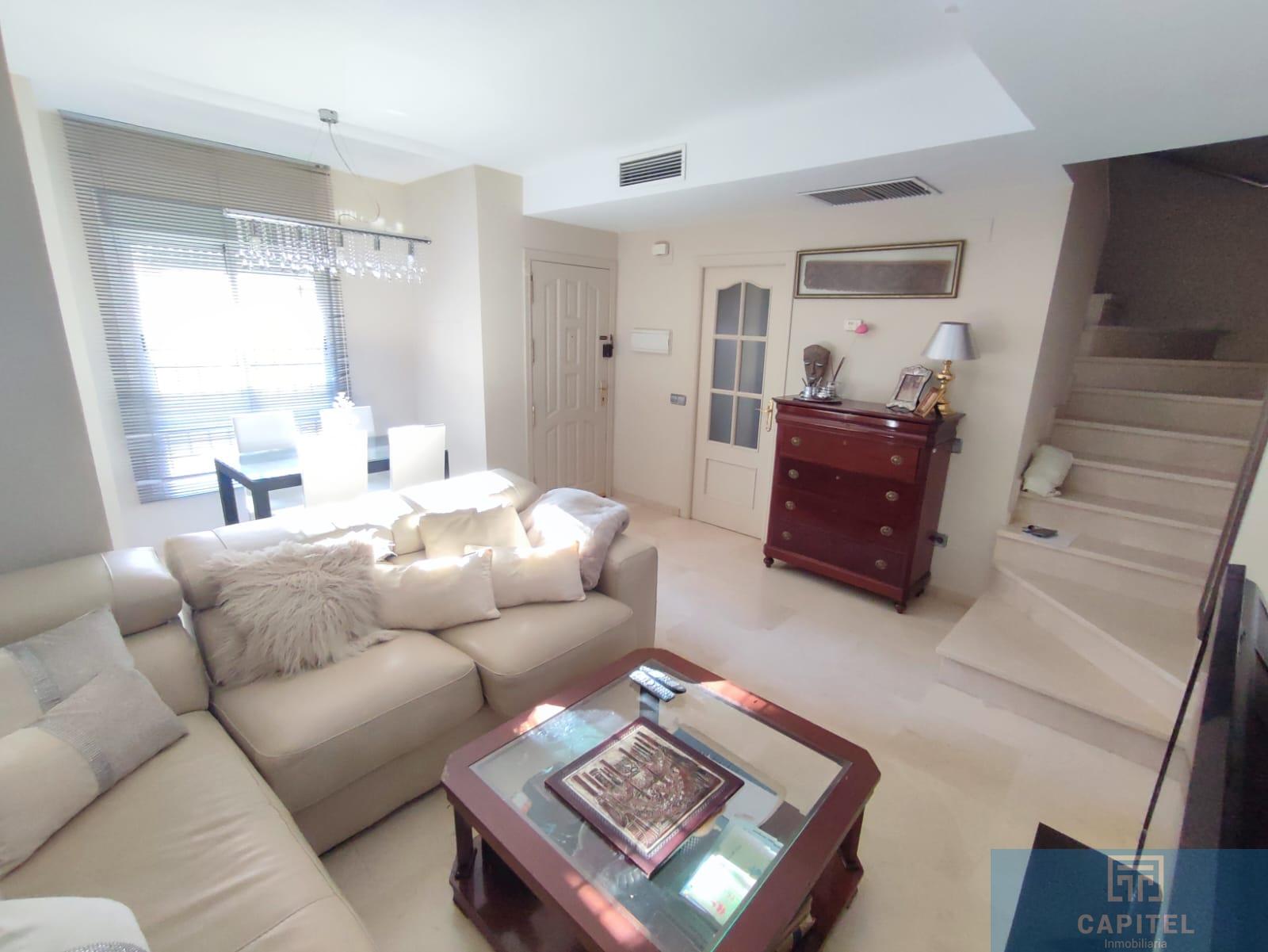 For sale of house in Córdoba