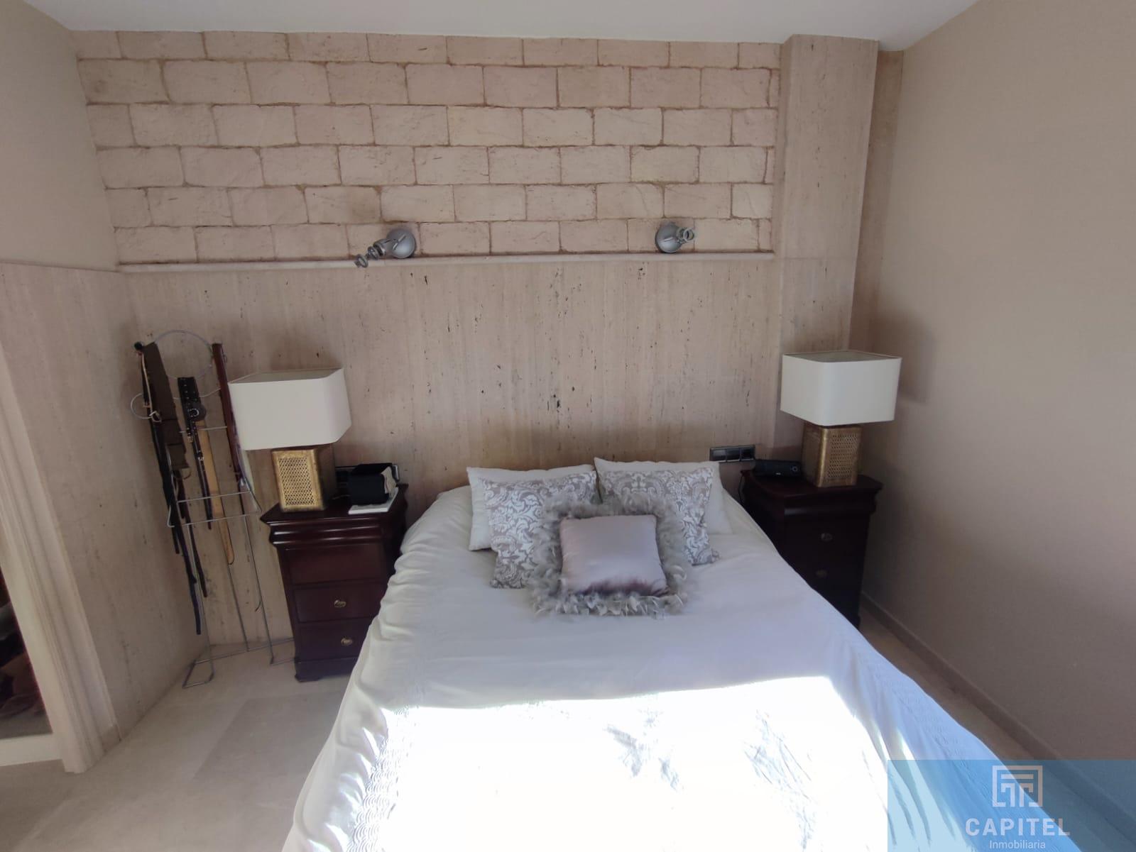 For sale of house in Córdoba