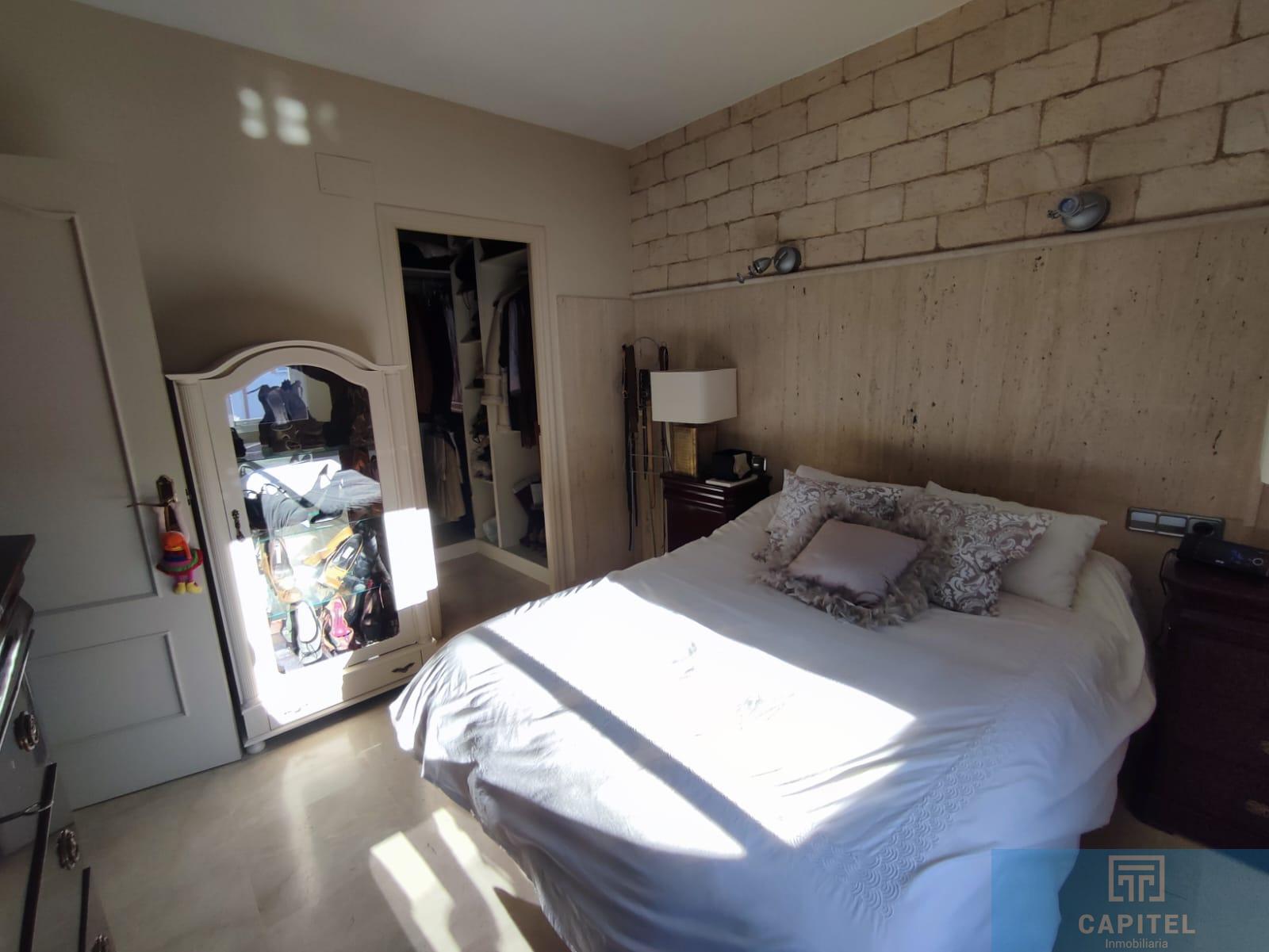 For sale of house in Córdoba