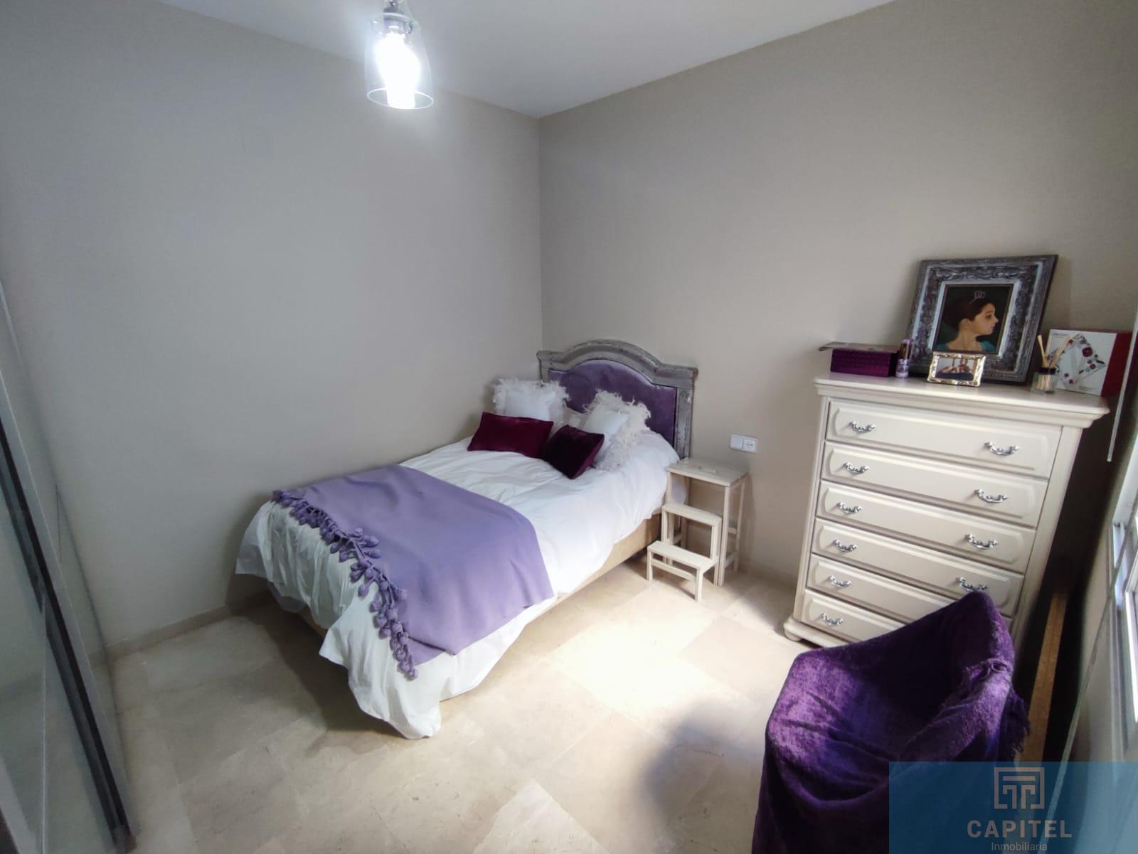 For sale of house in Córdoba