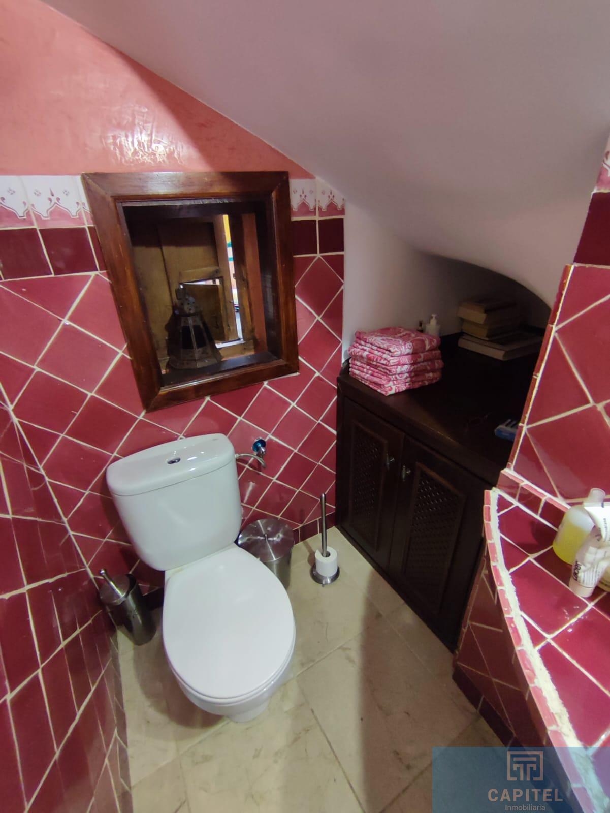 For sale of house in Córdoba